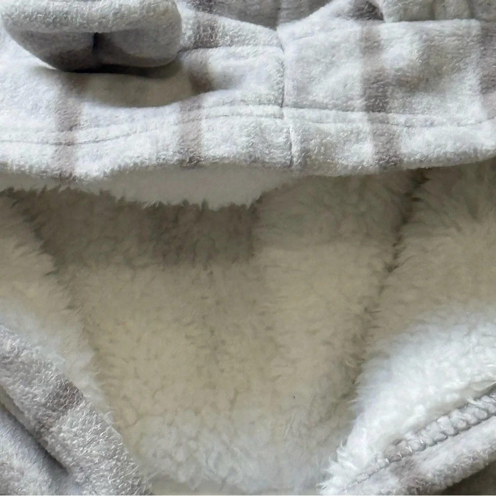 Carter's Striped Gray Hooded Footie Size 6 months